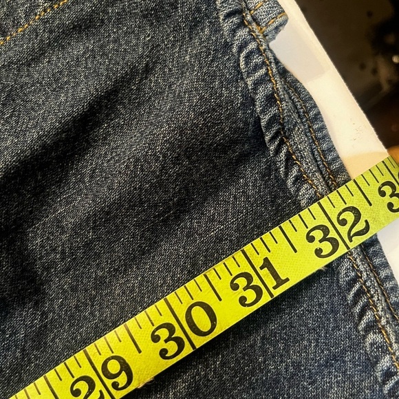 Levi’s Red Tab Men's Denim Button-up Shirt Size Large - Medium Wash Loose Fit - Picture 8 of 8